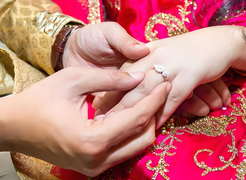 节奏飞快的时代，婚姻超越了单纯的爱情结合