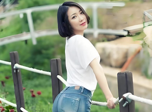 福州侦探：男子带小三偷欢，被妻子堵在门口