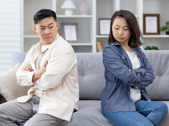 当职场女性遭遇到婚姻危机，谁来伸出援手呢